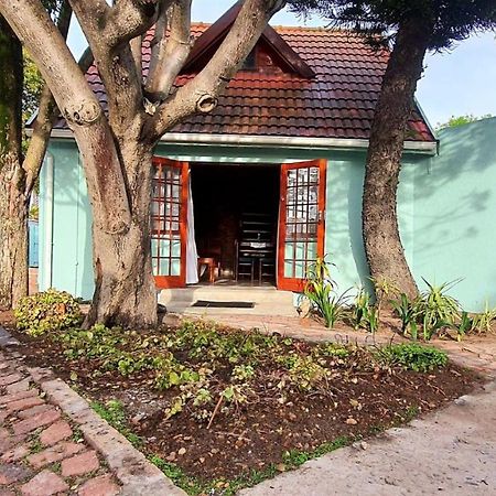 Cozy Cottage +/- 500M From The Beach Cape Town Bagian luar foto