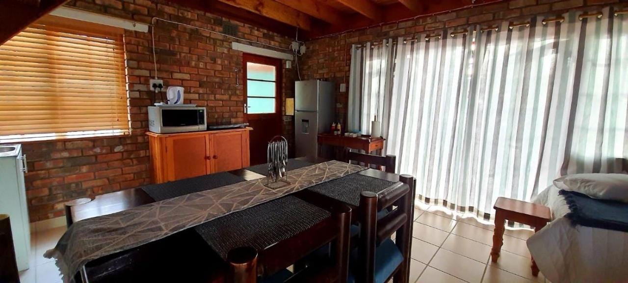 Cozy Cottage +/- 500M From The Beach Cape Town Bagian luar foto